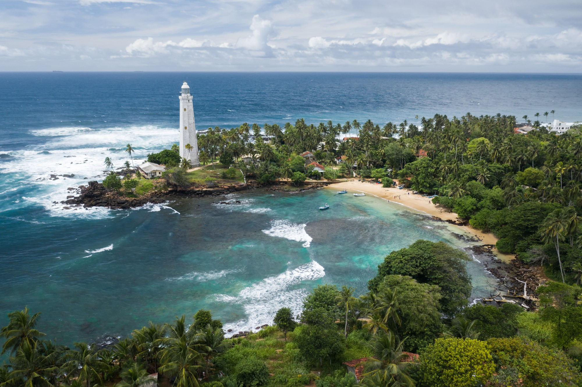 lighthouse-beautiful-beach-landscape-sri-lanka